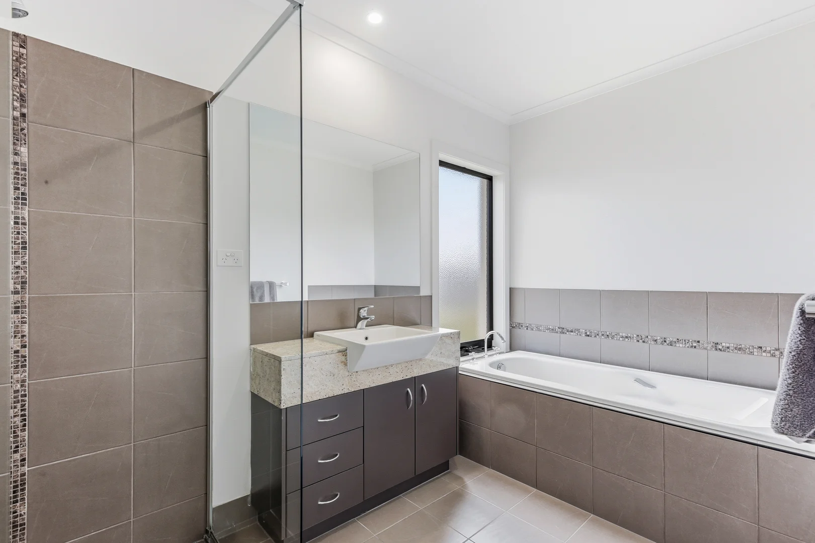 Additional image 9 of 37 Island Point Avenue, Waterways VIC 3195