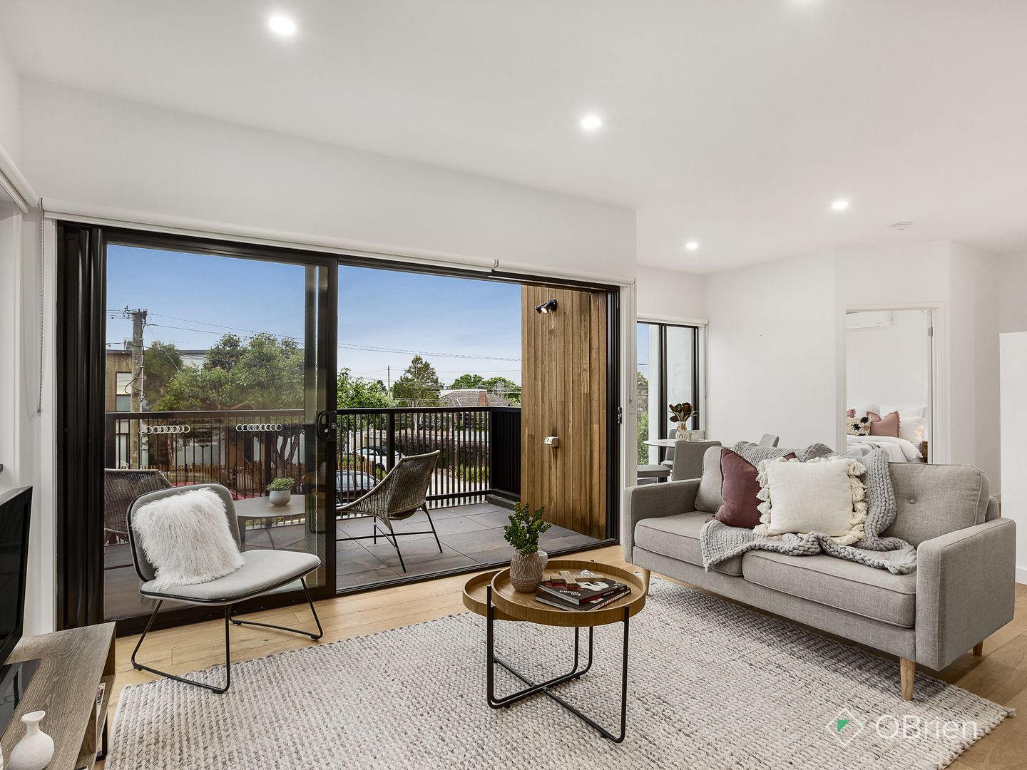 10/8 Salmon Street, Mentone VIC 3194, Image 2