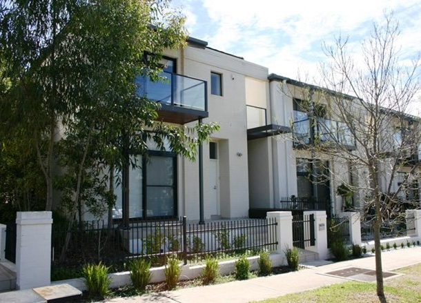 27 Parkside Crescent, Campbelltown NSW 2560