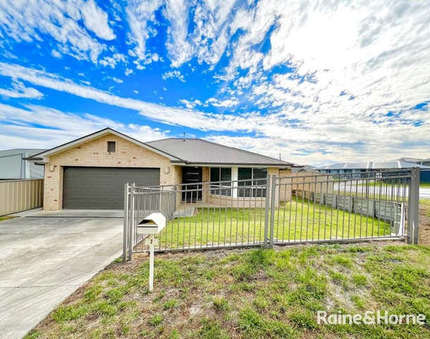 2 Billabong Close, Kelso NSW 2795