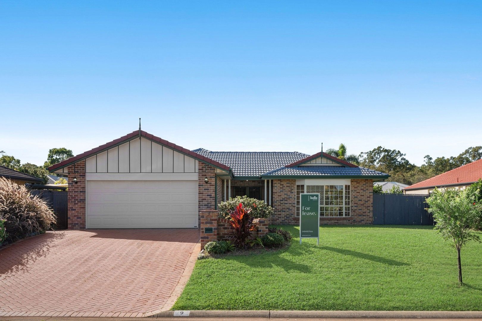 5 bedrooms House in 9 Jacaranda Place ORMISTON QLD, 4160