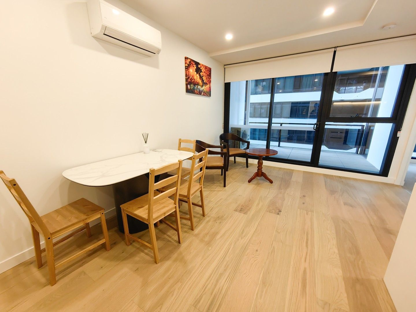 2 bedrooms Apartment / Unit / Flat in 803a/845 Whitehorse Road BOX HILL VIC, 3128