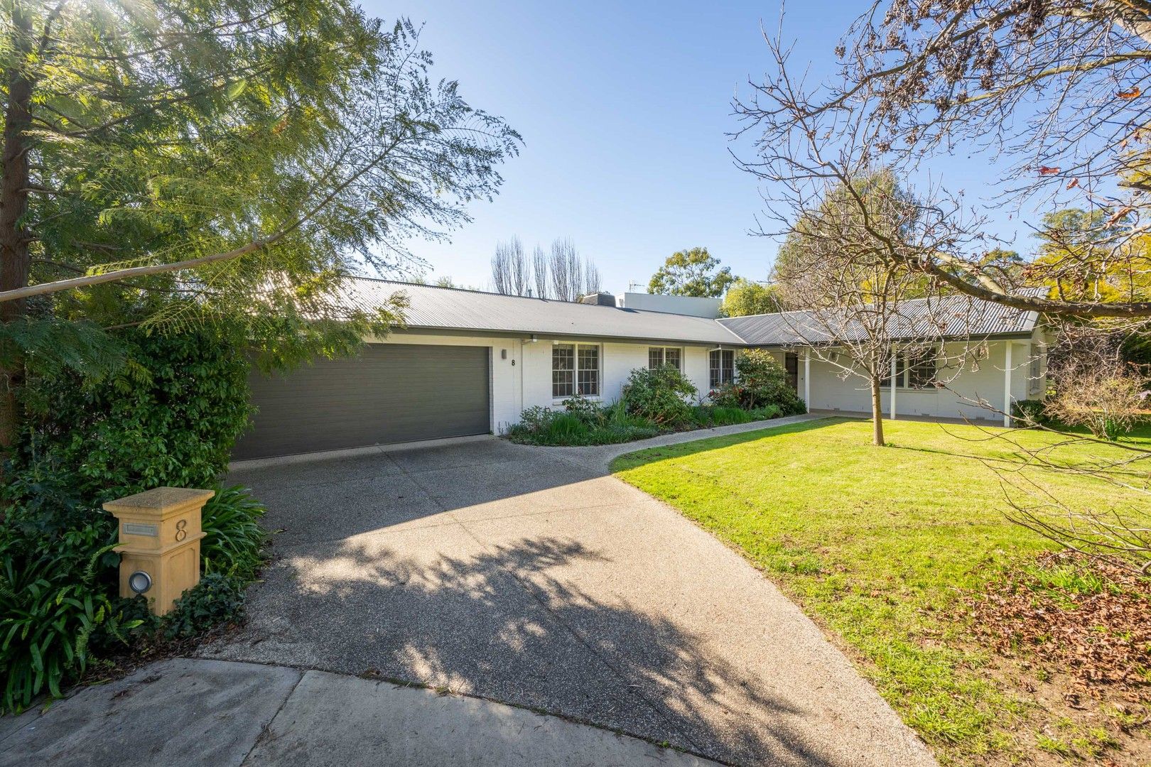 4 bedrooms House in 8 Waters Road SHEPPARTON VIC, 3630