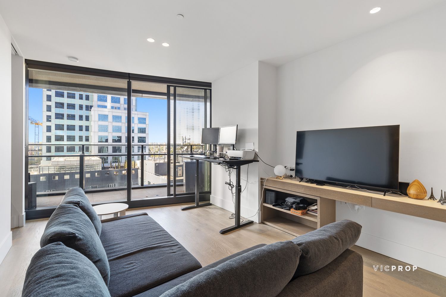 807/1 Almeida Crescent, South Yarra VIC 3141, Image 1