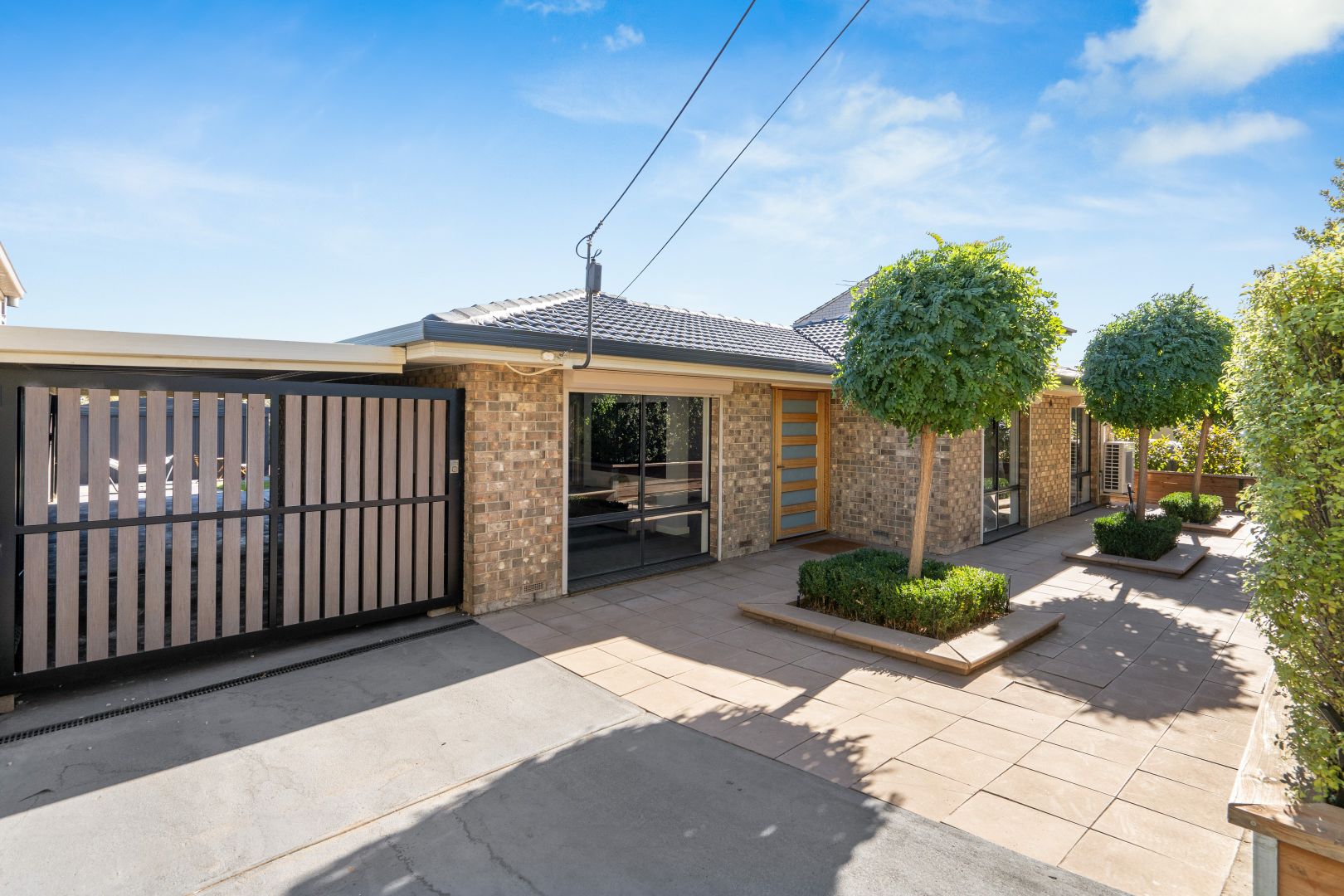 16 Sunglow Crescent, Hackham West SA 5163, Image 1