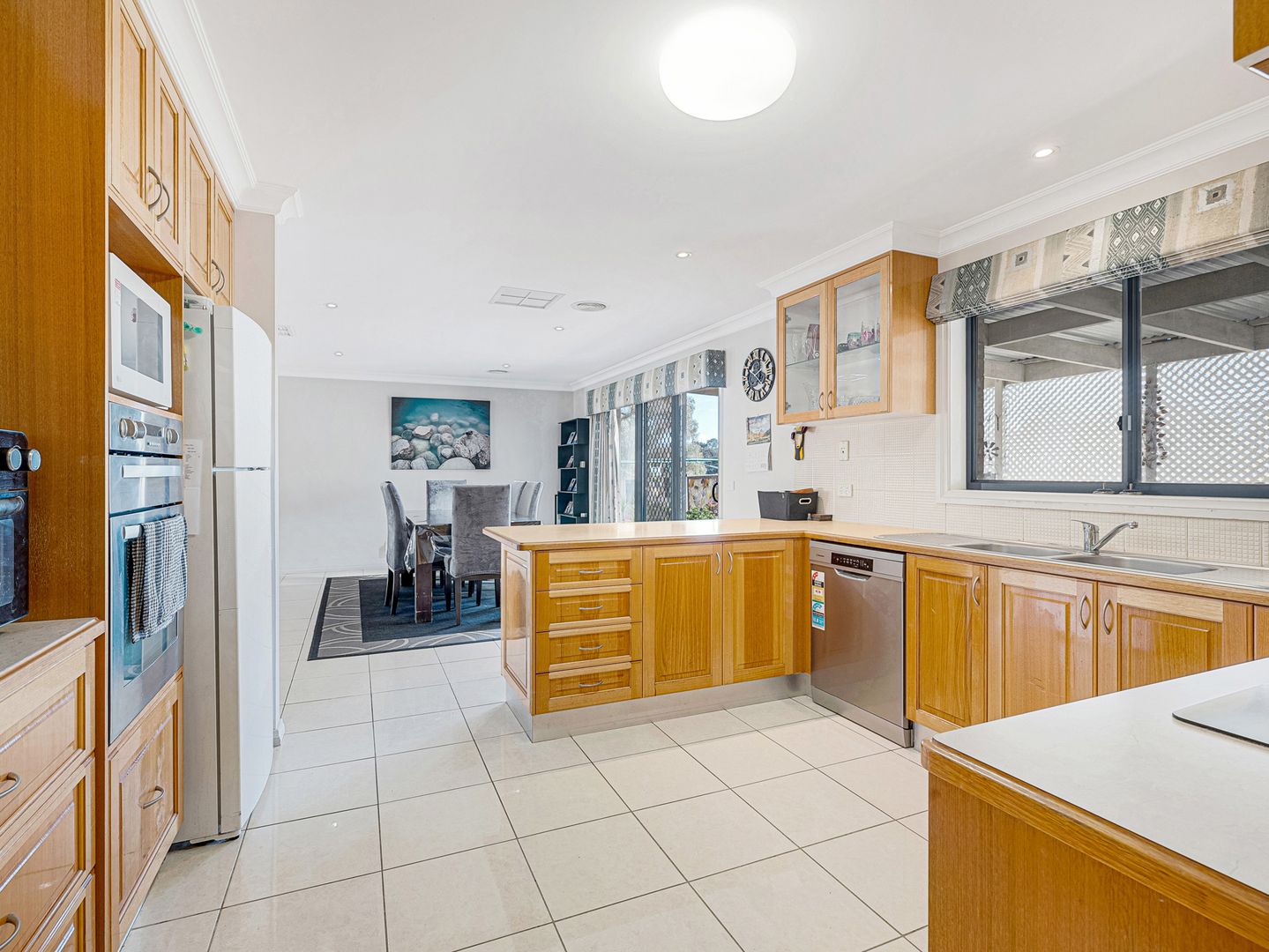 26 Berberick Court, Thurgoona NSW 2640, Image 2