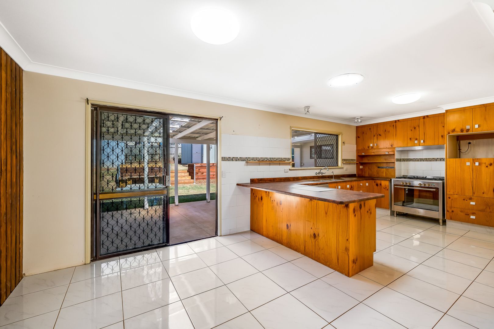 198 Tor Street, Rockville QLD 4350, Image 2