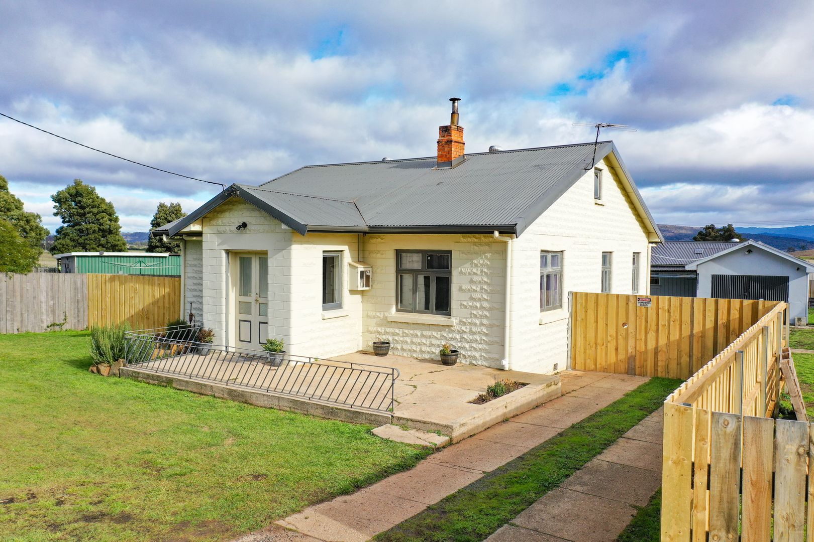 8 High Street, Campbell Town TAS 7210