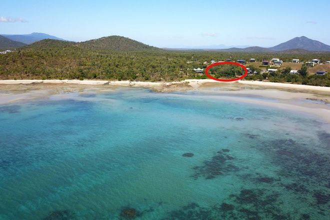 Picture of 6 Gloucester Avenue, HIDEAWAY BAY QLD 4800