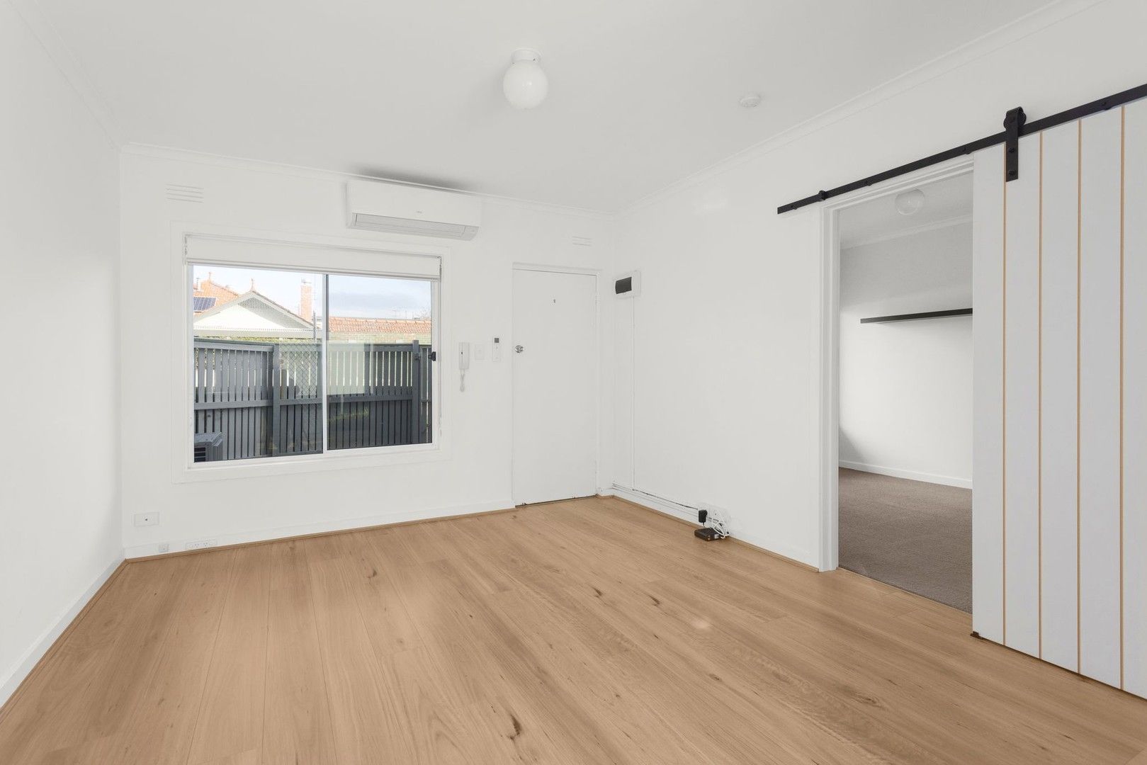 1 bedrooms Apartment / Unit / Flat in 4/167 Murrumbeena Road MURRUMBEENA VIC, 3163