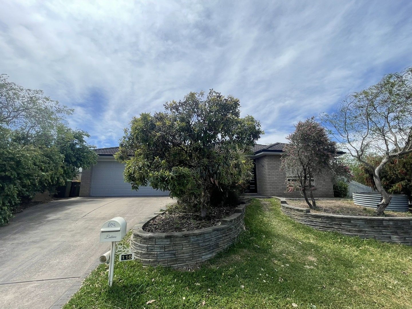4 bedrooms House in 116 Casey Drive HUNTERVIEW NSW, 2330