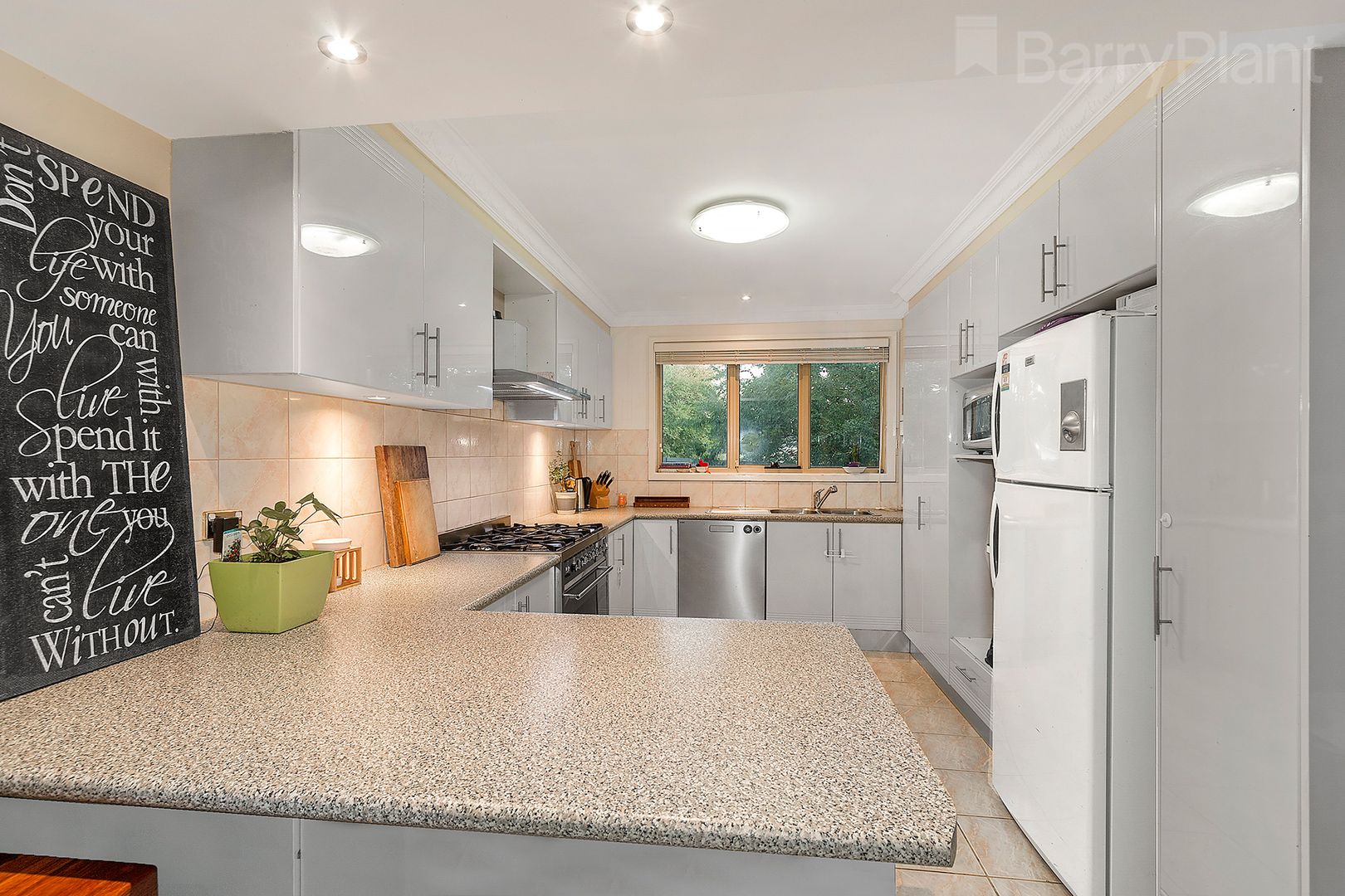 14 Emerson Court, Berwick VIC 3806, Image 1