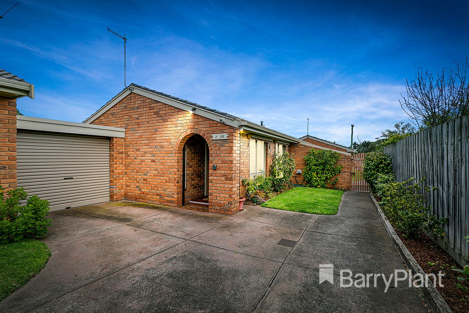 2/204-205 Beach Road, Mordialloc VIC 3195, Image 0