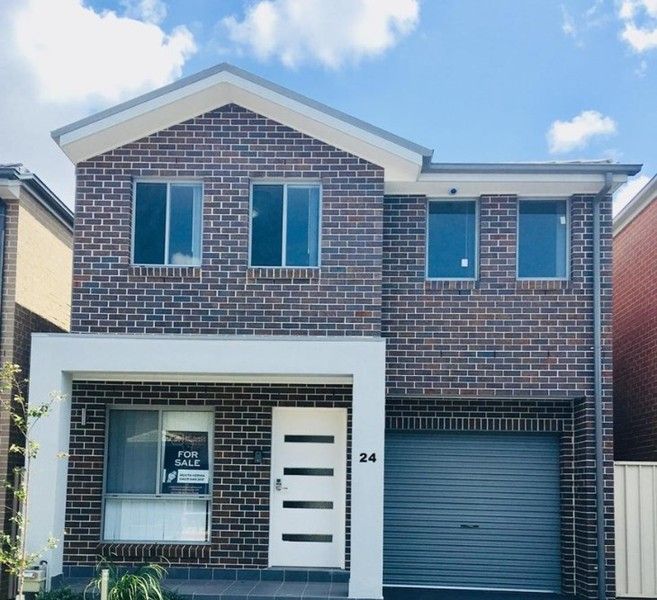 4 bedrooms Townhouse in 24 Ludhiana Glade SCHOFIELDS NSW, 2762