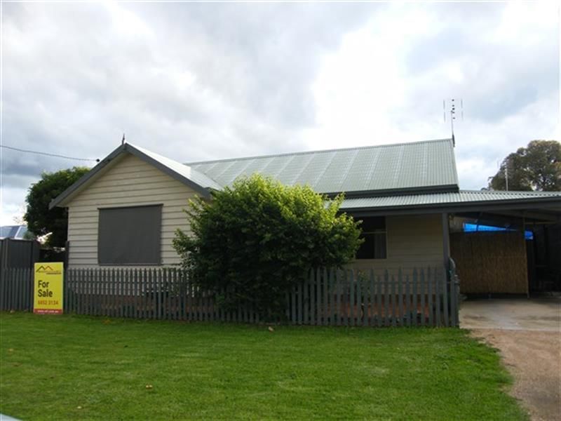 105 Ferry St, Forbes NSW 2871, Image 0