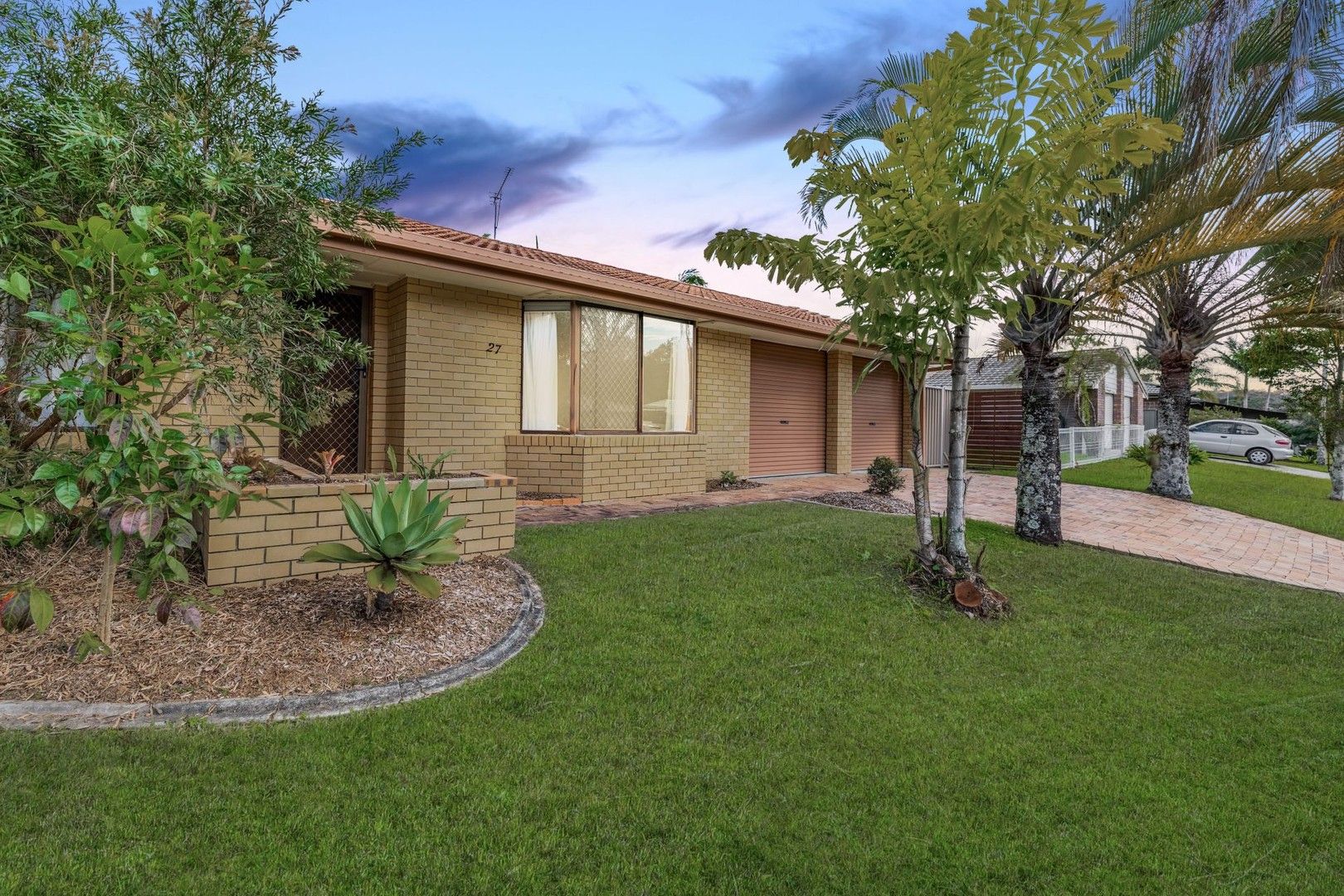 4 bedrooms House in 27 Togos Avenue CURRUMBIN WATERS QLD, 4223