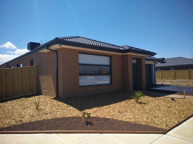4 bedrooms House in 1 Whalers Street POINT COOK VIC, 3030