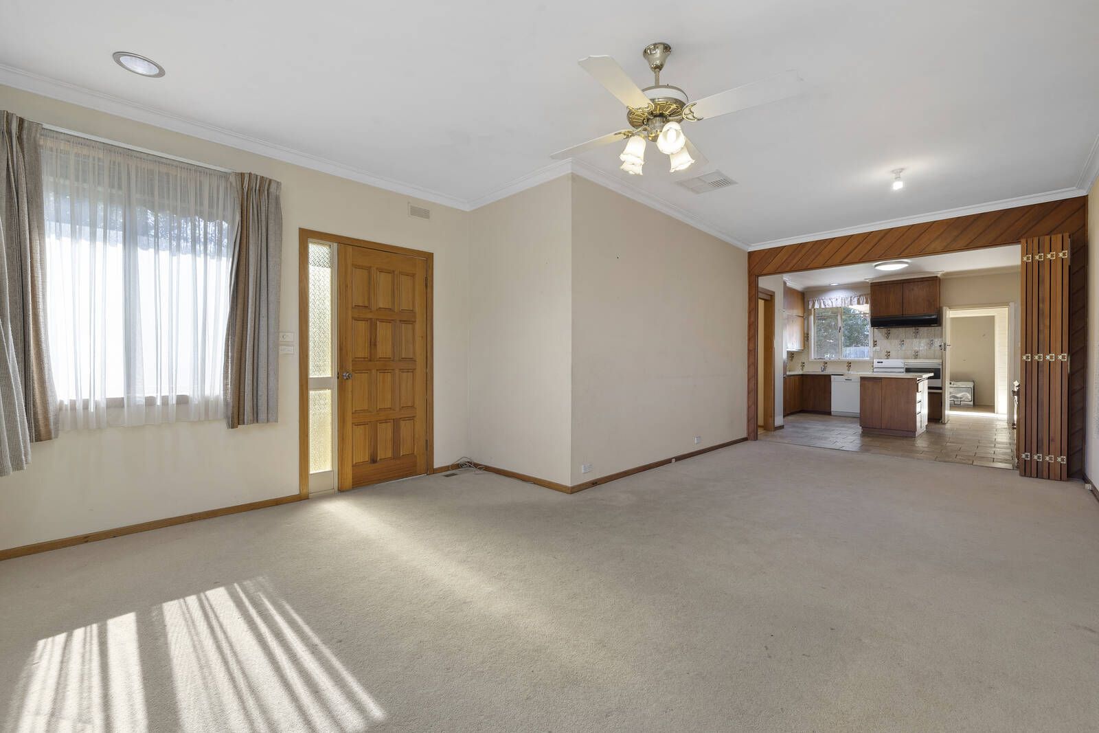 8 Burt Crescent, Hampton East VIC 3188, Image 2