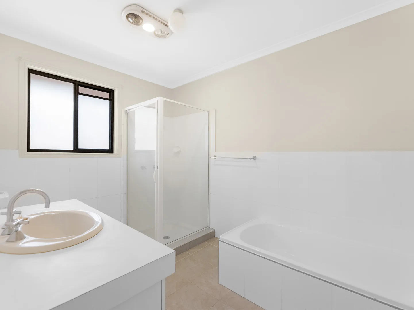 Additional image 6 of 4/42-44 Pulgul Street, Urangan QLD 4655