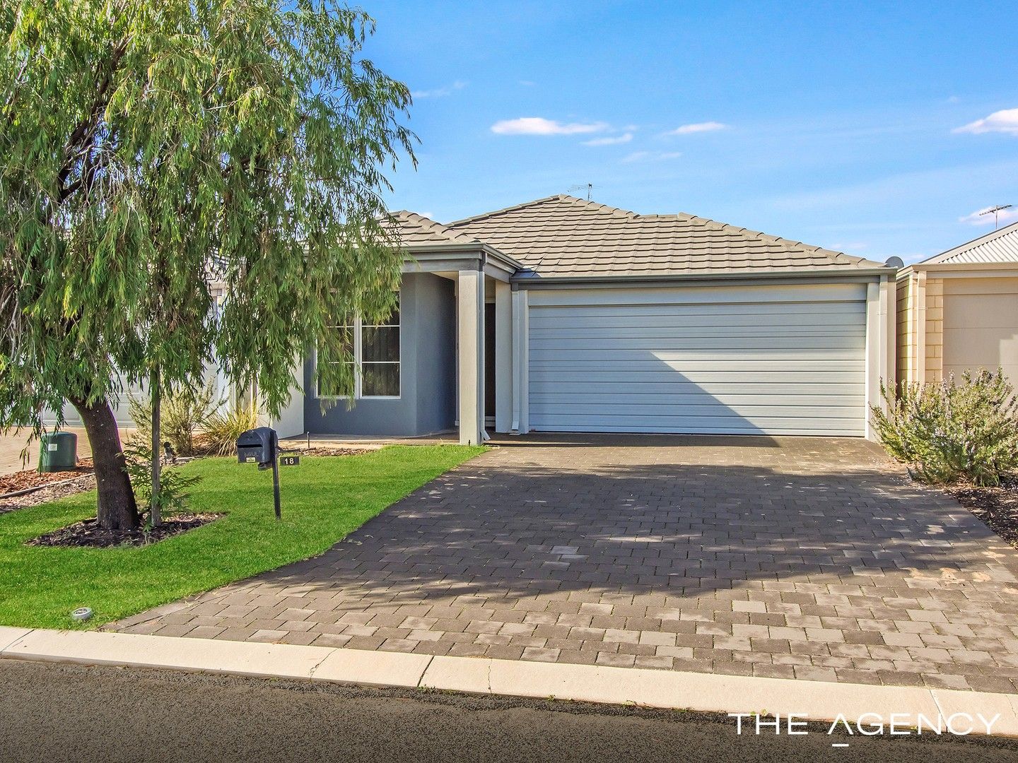 3 bedrooms House in 18 Narloo Way GOLDEN BAY WA, 6174