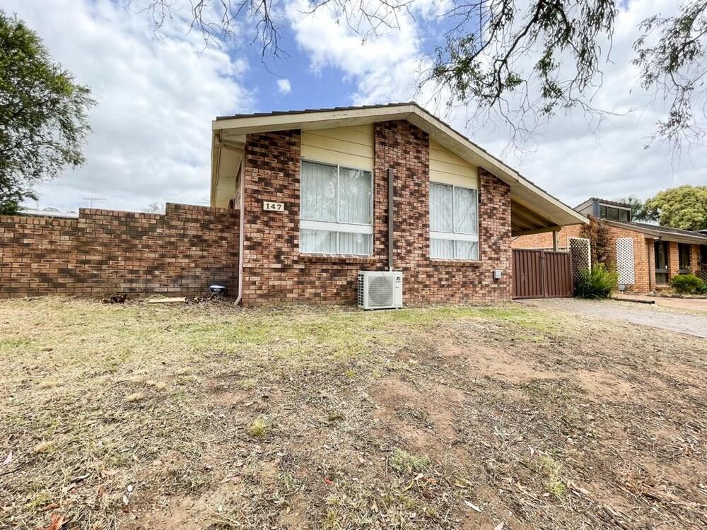 147 Epping Forest Drive, Kearns NSW 2558 House For Rent 515 Domain