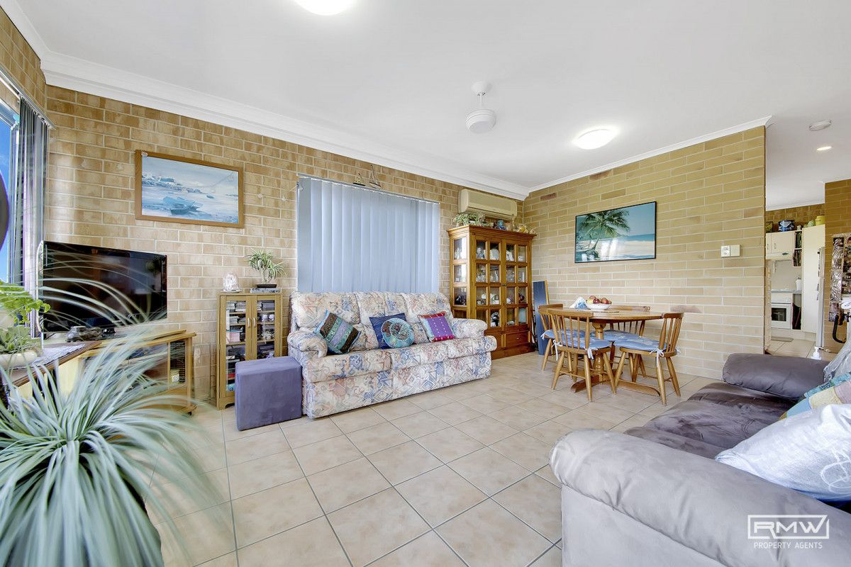 1/9 Coxwold Place, Pacific Heights QLD 4703, Image 2