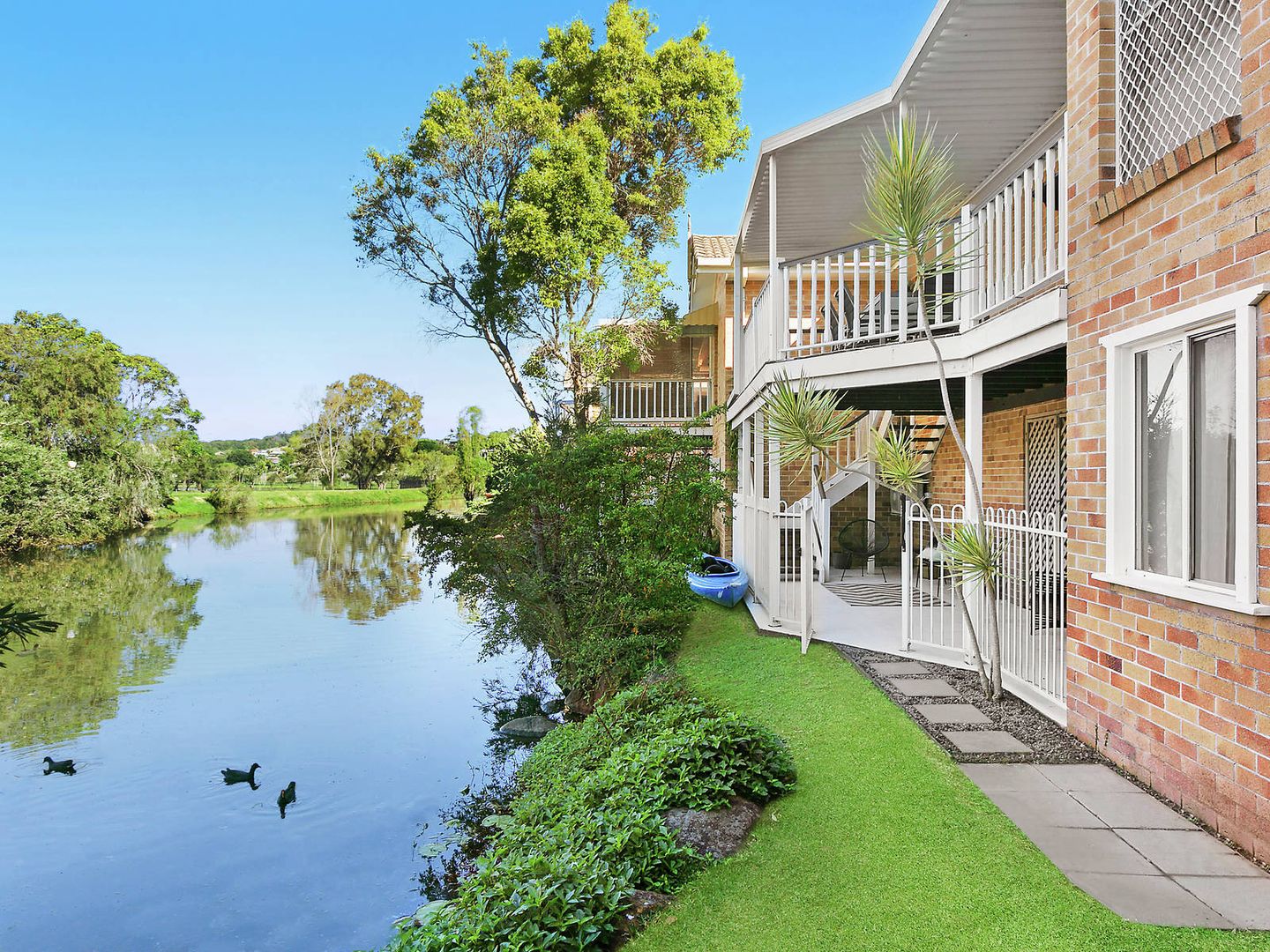 2/14 Kingston Drive, Banora Point Property History & Address Research