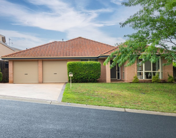 4 Doeberl Place, Karabar NSW 2620