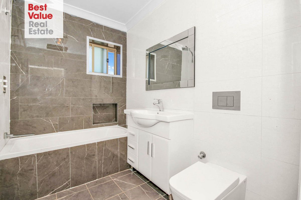 3 bedrooms House in 1 Basilisk Place WHALAN NSW, 2770