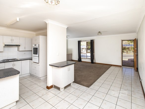 1/4 Baker Court, Larapinta NT 0875