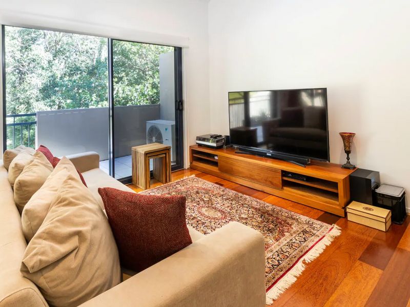 4/12 Burton Street, Indooroopilly QLD 4068, Image 2