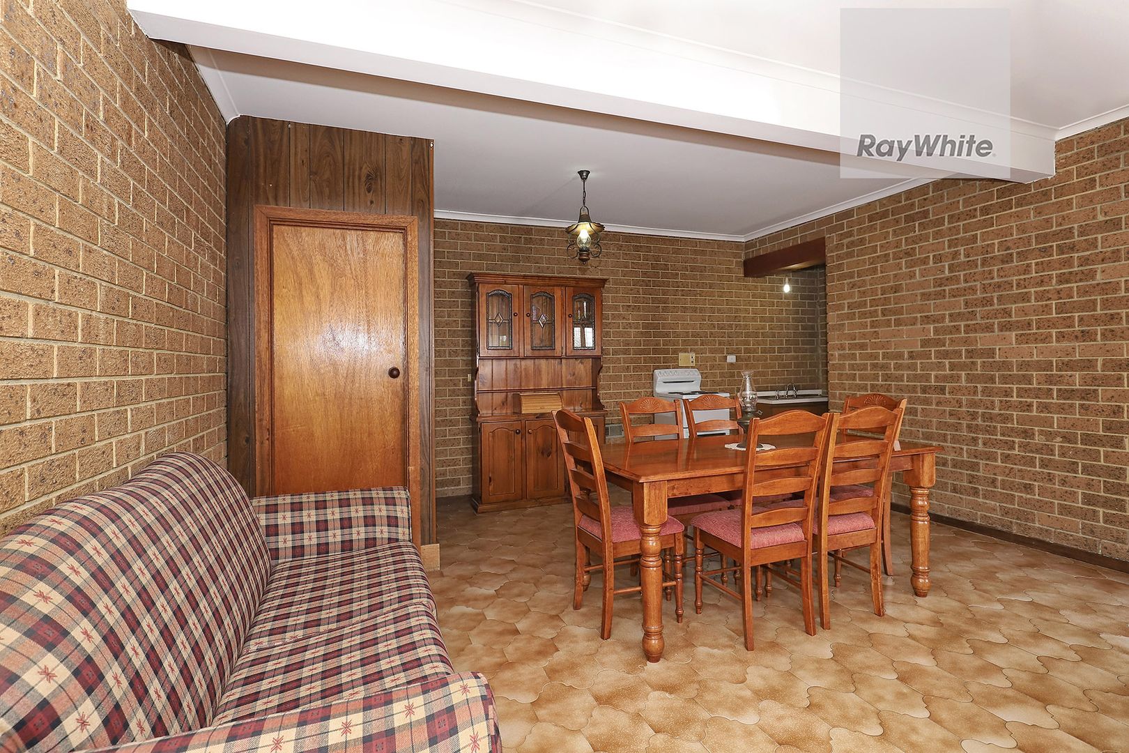 4 Ramsey Close, Gladstone Park VIC 3043, Image 2