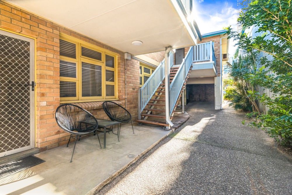 2/5 Churchill Street, Kirra QLD 4225, Image 2