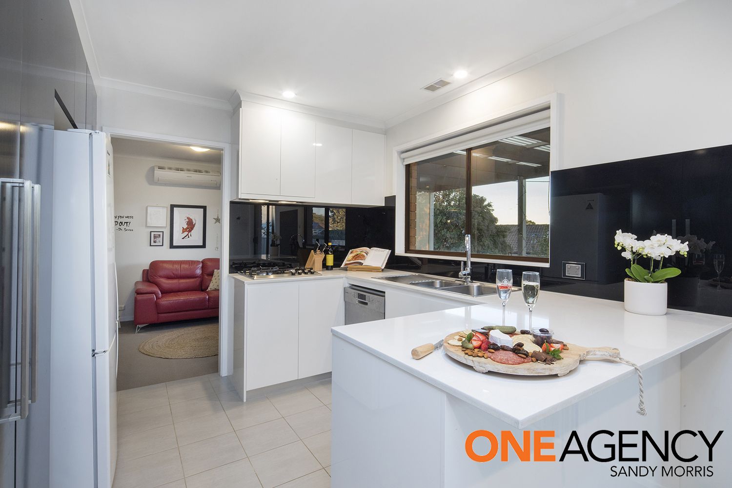 9 Parrabel Place, Isabella Plains ACT 2905, Image 2