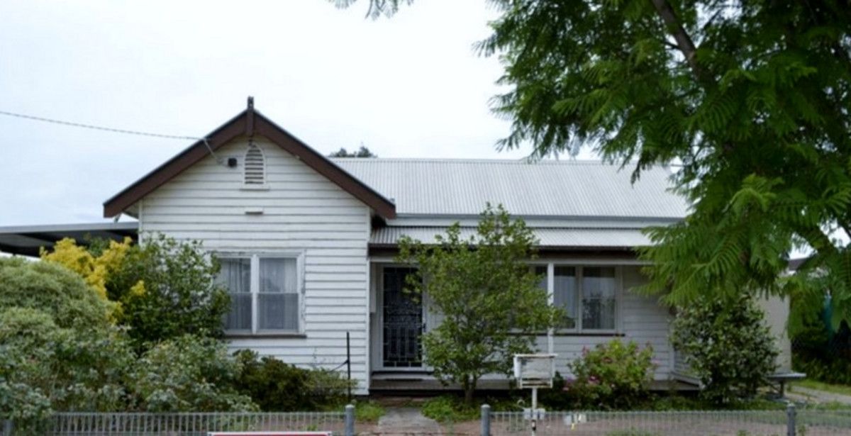 11 Albert Street, Pyramid Hill Property History & Address Research