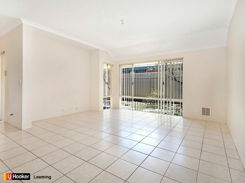 4 Caprice Pass, Rockingham WA 6168, Image 2