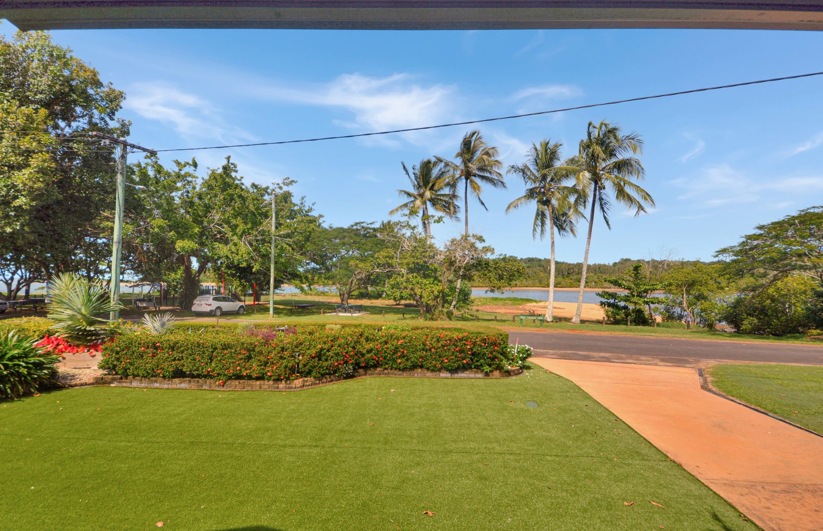 24 The Esplanade, Coconuts QLD 4860 Domain
