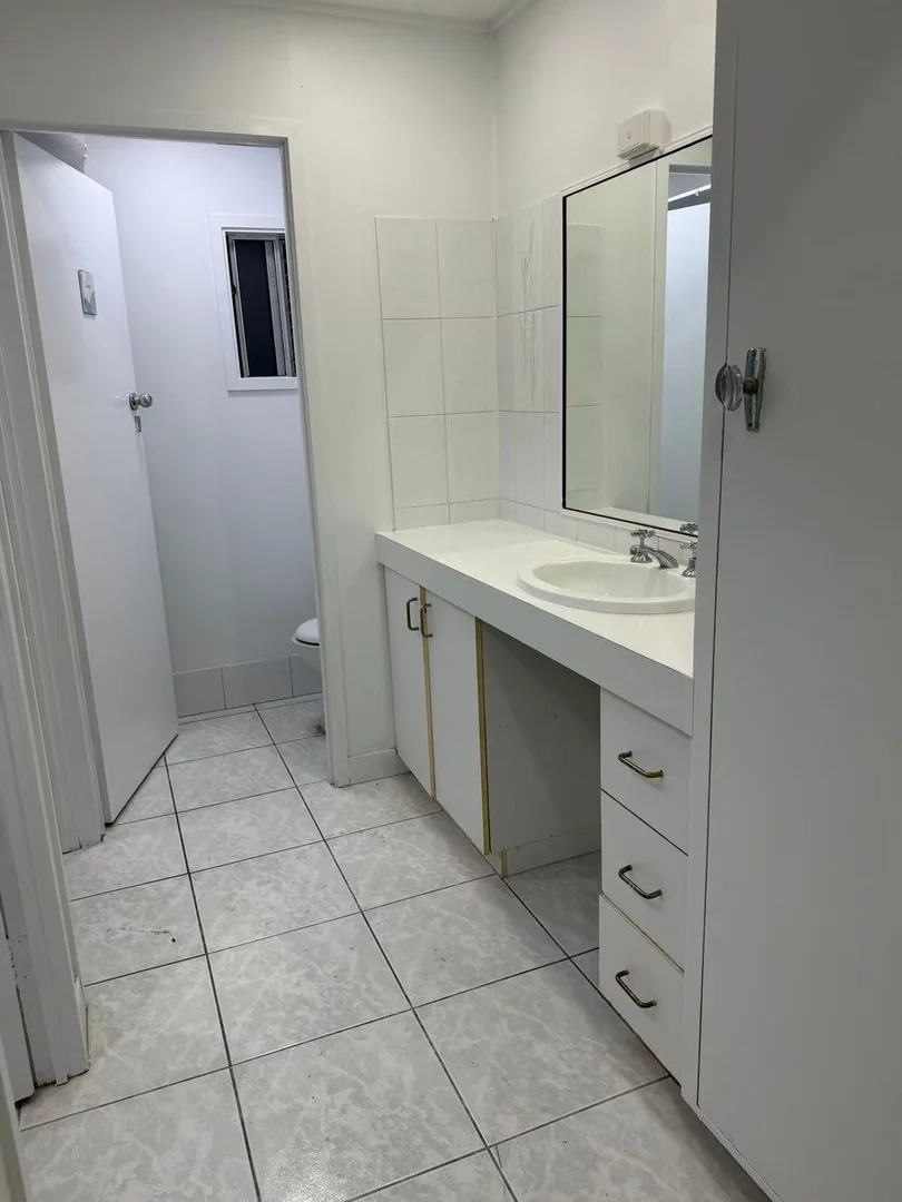 Additional image 3 of 64 Esmond St, Emerald QLD 4720