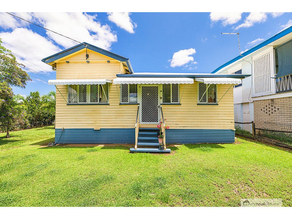 3 bedrooms House in 99 Thozet Road KOONGAL QLD, 4701