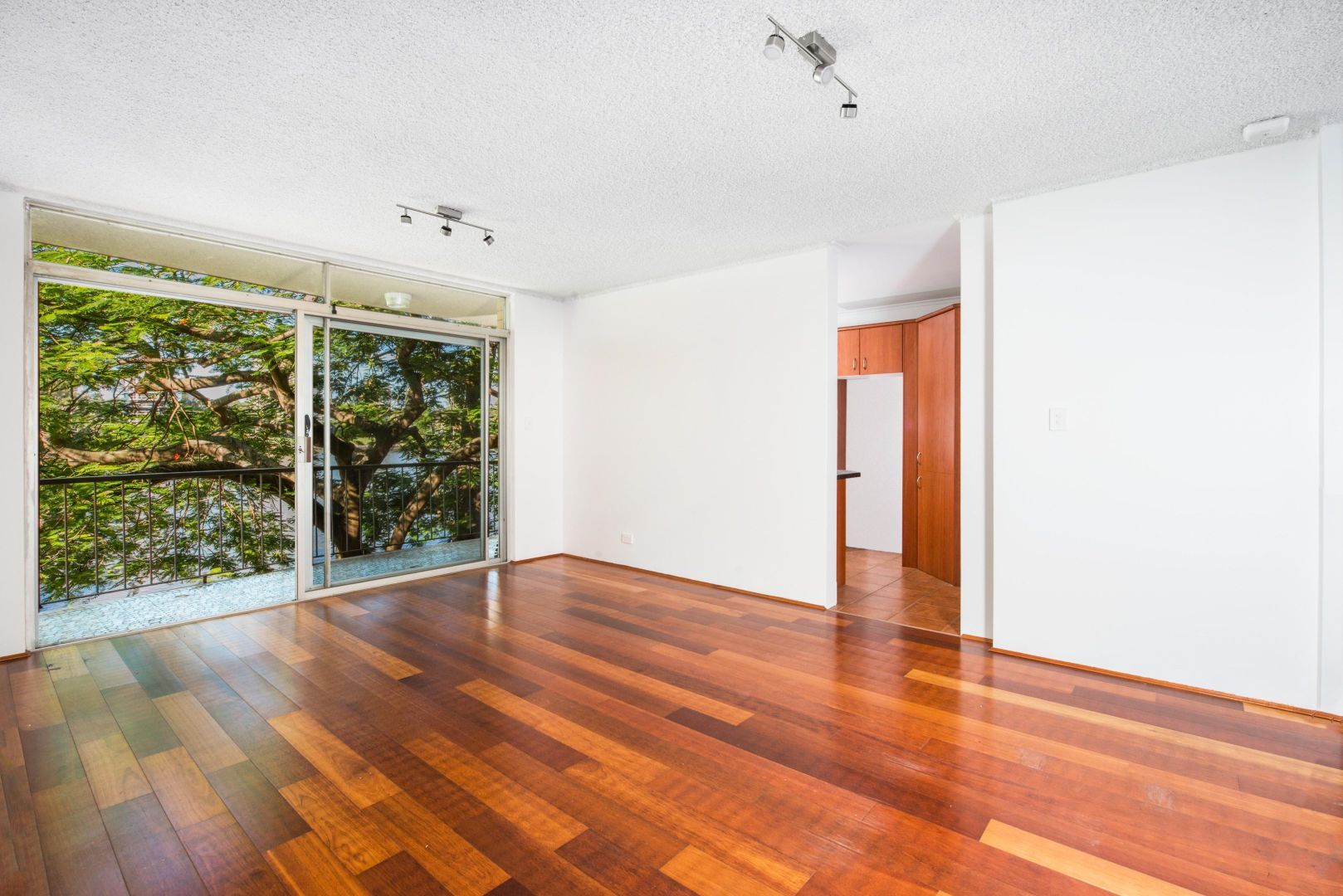 2 bedrooms Apartment / Unit / Flat in 7/10 Carlow Street WEST END QLD, 4101