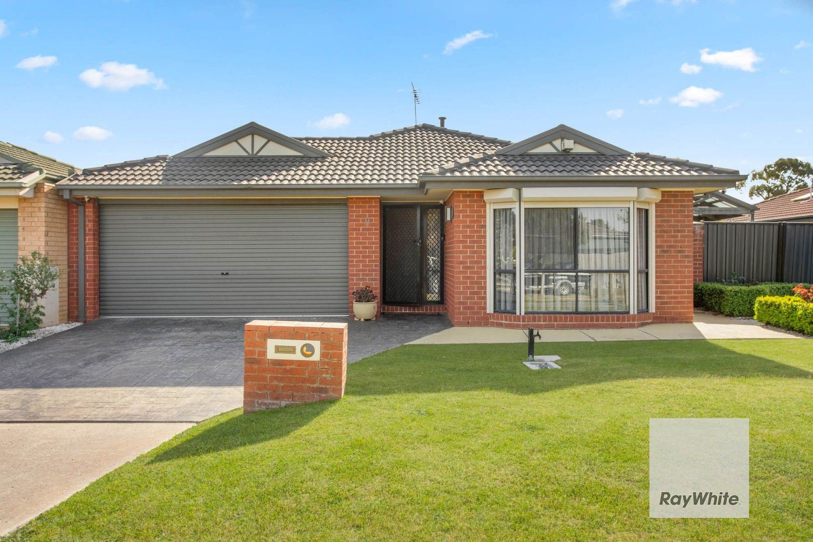 9 Perret Walk, Sydenham VIC 3037, Image 0