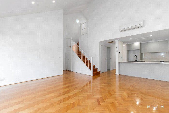 3 bedrooms Apartment / Unit / Flat in 72/88 Wells Street SOUTHBANK VIC, 3006
