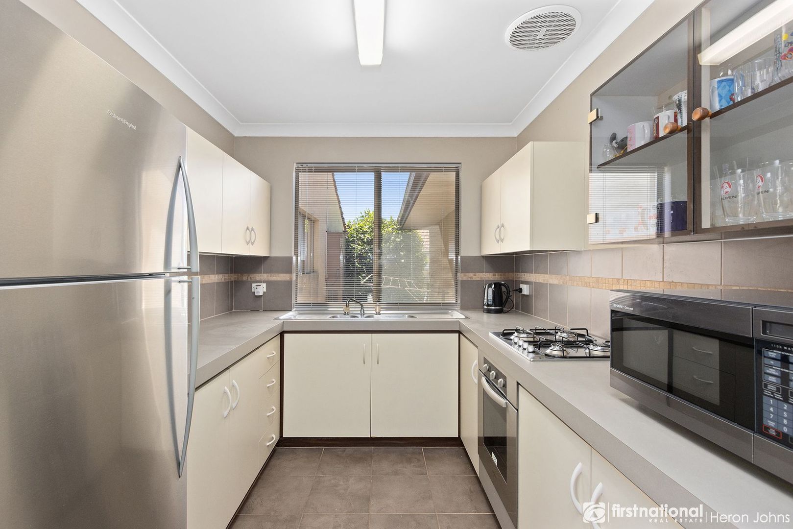 1/5 Kitchener Road, Melville WA 6156, Image 2