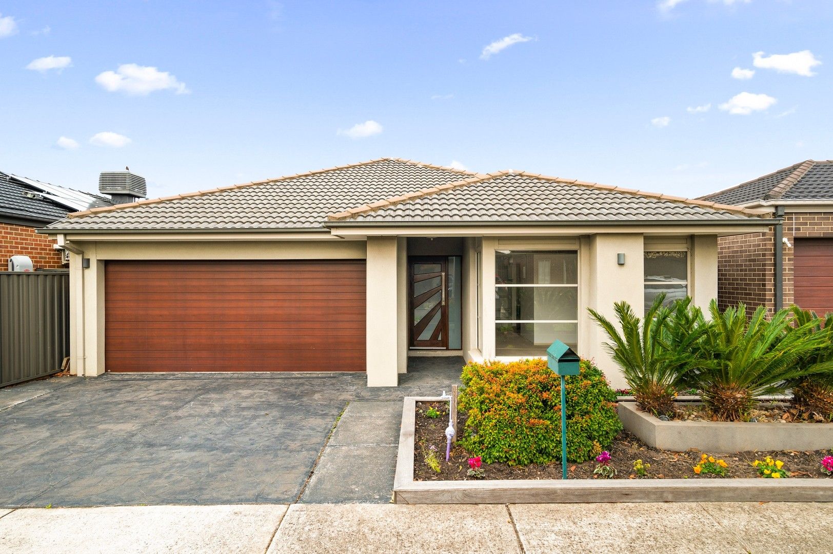 4 bedrooms House in 16 Gunther Way WOLLERT VIC, 3750