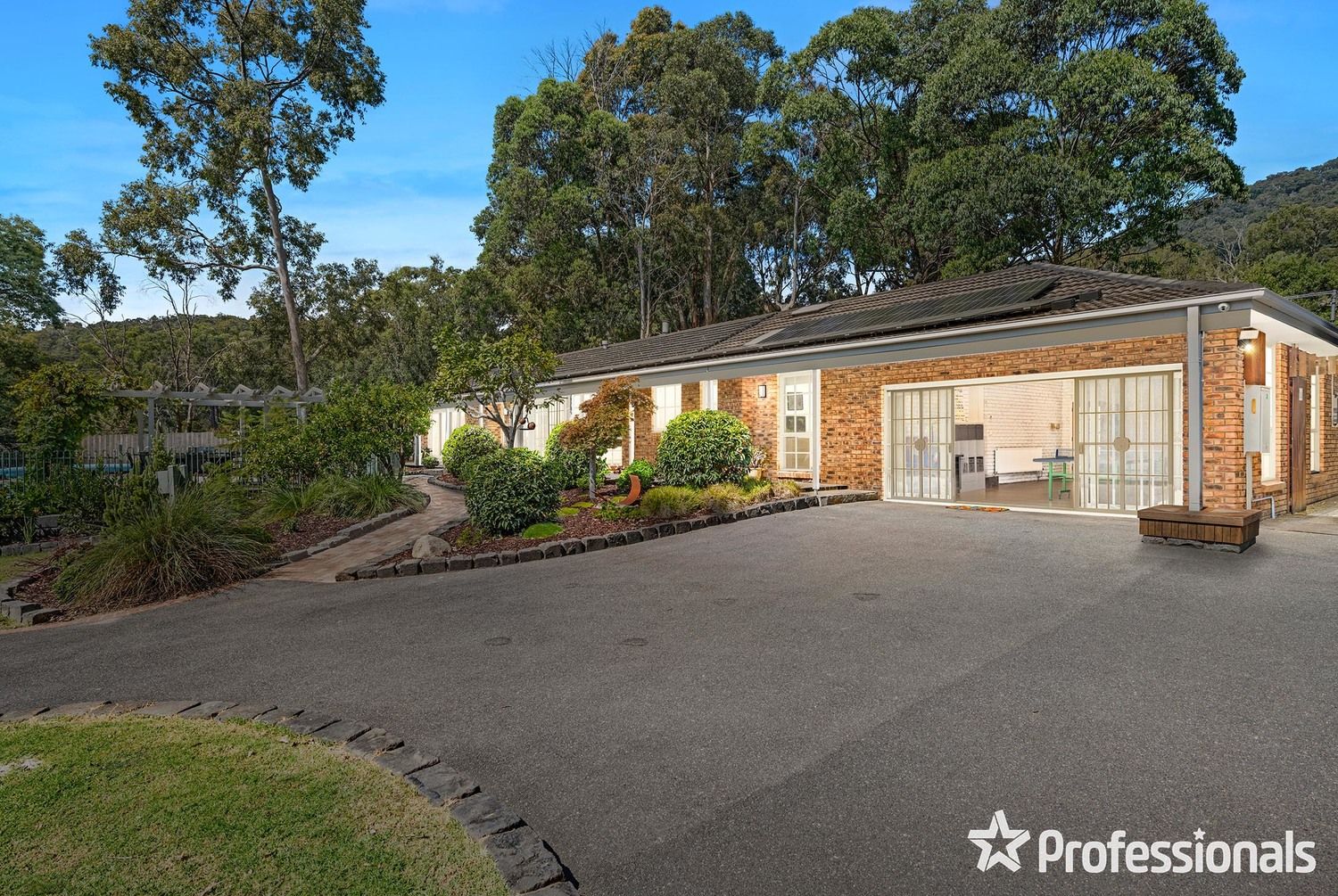 10 St Georges Avenue, Montrose VIC 3765, Image 0