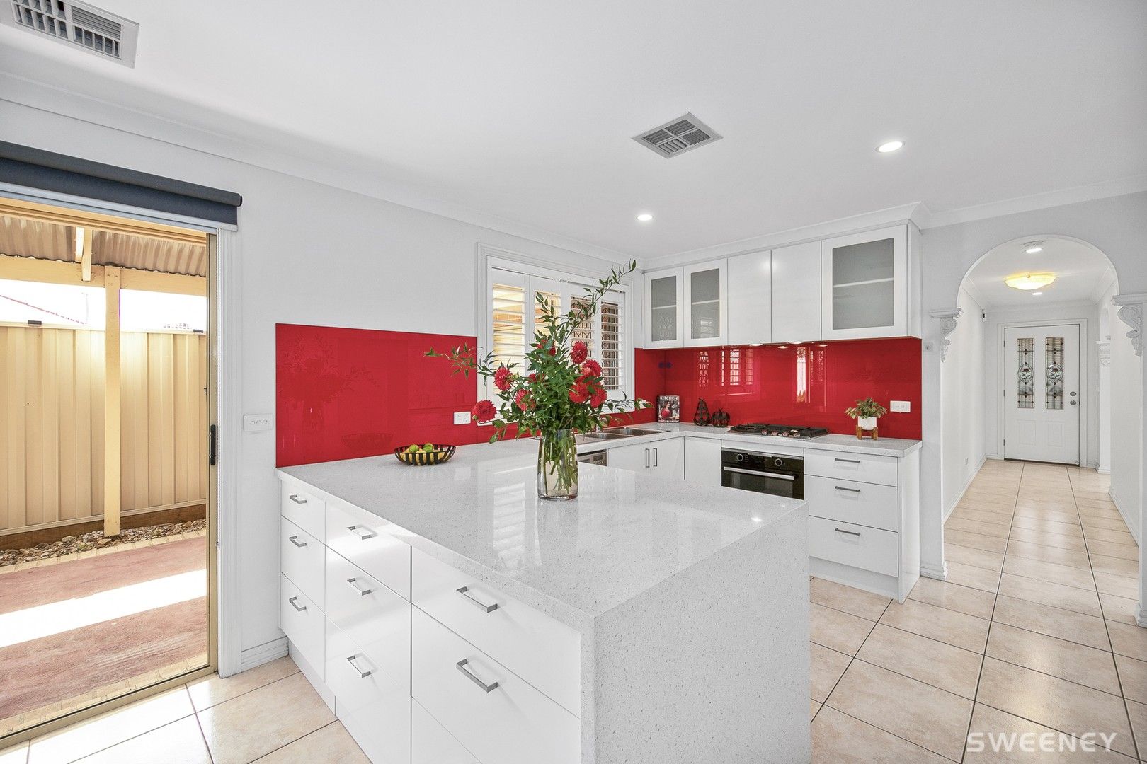 2 Holzgrefe Court, Altona Meadows VIC 3028, Image 1