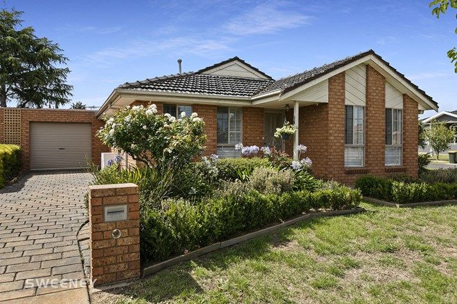 Picture of 27 Saratoga Crescent, KEILOR DOWNS VIC 3038