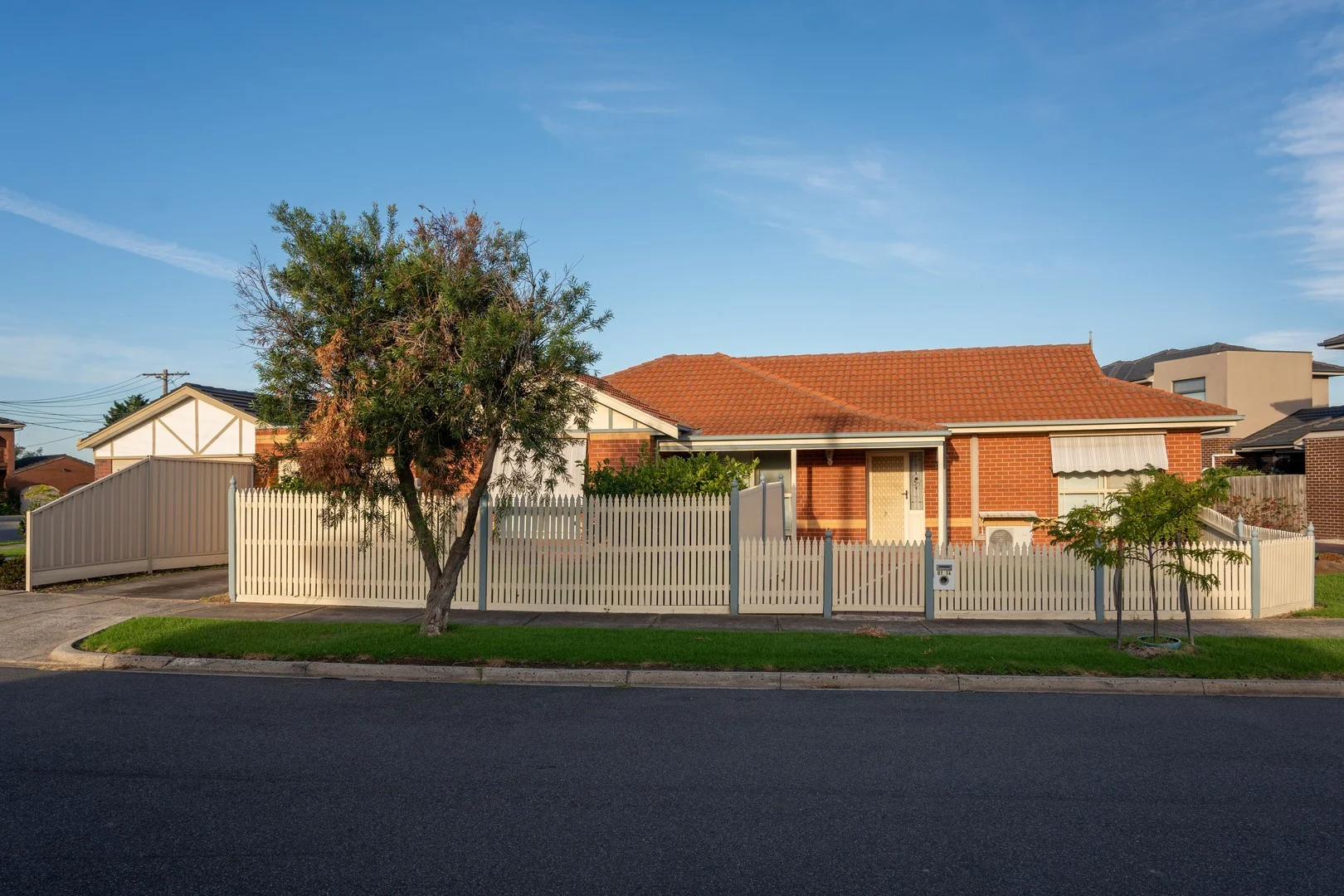 1/14 Chaumont Dr,, Avondale Heights VIC 3034