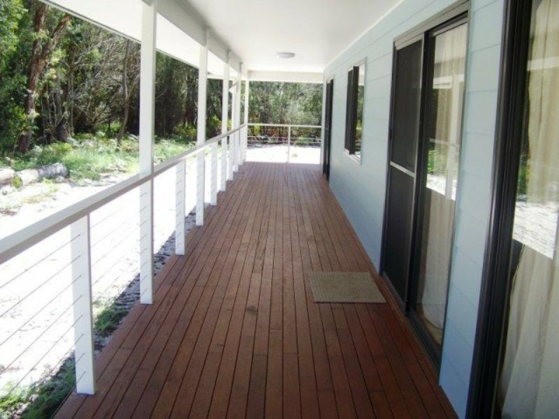 54 Coast Road, Macleay Island QLD 4184, Image 2