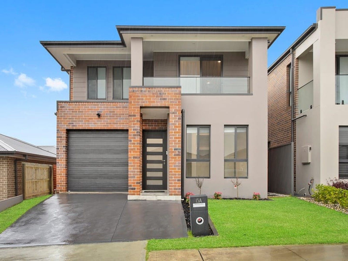 5 bedrooms House in 15A Loveday Street ORAN PARK NSW, 2570